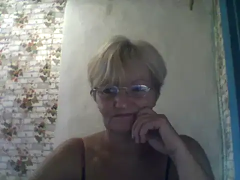 Stripchat cam girl NikaGold45