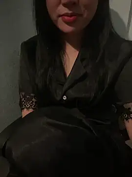 Thumbnail of lyly_xinh09 - Stripchat live cam