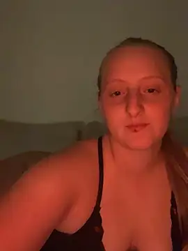 Stripchat cam girl young_hailey