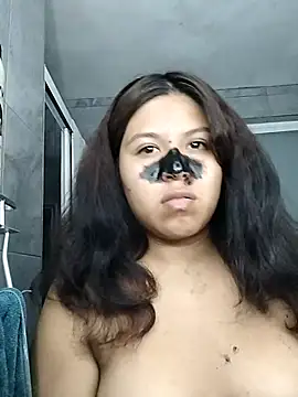 Stripchat cam girl Chiki-Nefertiti