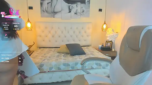 Stripchat cam girl NaniXoxo18