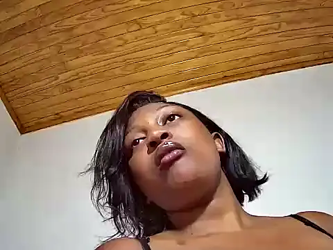 Stripchat cam girl KellyGirl8