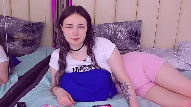 Stripchat cam girl DevineEmily