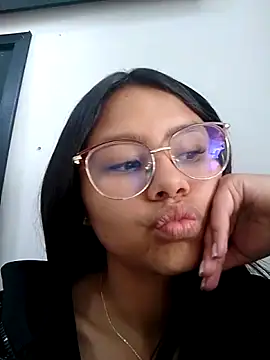 Stripchat cam girl SofieLove_01