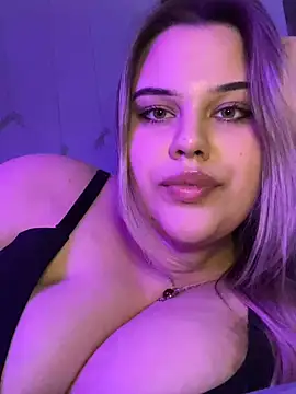 Stripchat cam girl JuicyBerry21