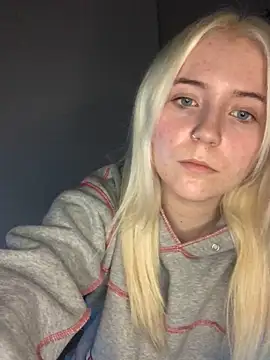 Stripchat cam girl Blondie_Sofia_Essexbabe