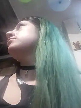 Stripchat cam girl Alaskaa__