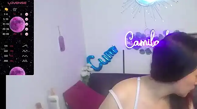 Stripchat cam girl jezacami
