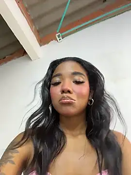 Stripchat cam girl caro_ebony